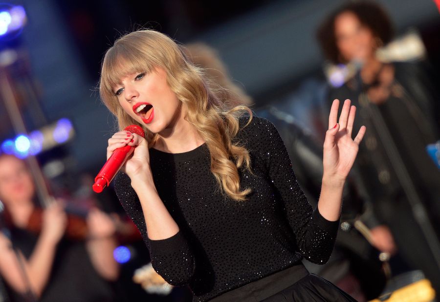 Taylor Swift Performs On ABC's "Good Morning America"